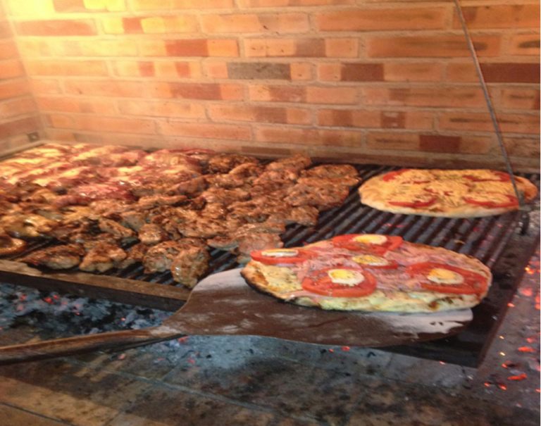 Pizzas & Picada De Parrilla | Palas Y Palotes - Servicio De Catering